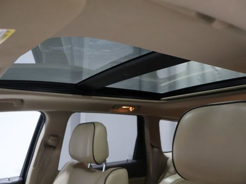 Used 2015 Jeep Grand Cherokee Overland w/ Advanced Technology Group image 11