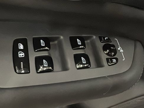 New 2026 Volvo XC90 T8 Plus image 22