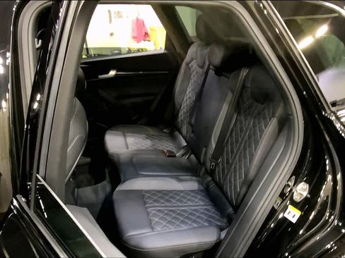 Used 2025 Audi SQ5 Premium Plus AWD/4WD image 21