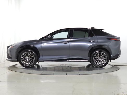 Used 2023 Lexus RZ 450e Premium w/ Accessory Package (A2) AWD/4WD image 5