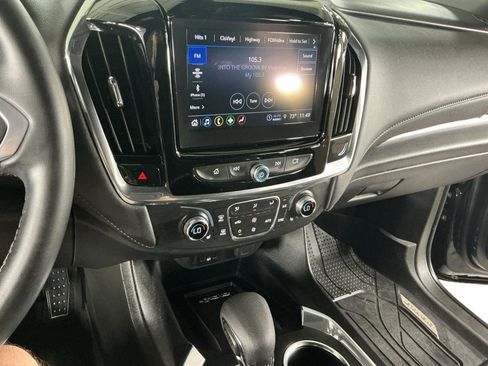 Used 2023 Chevrolet Traverse LT FWD image 7