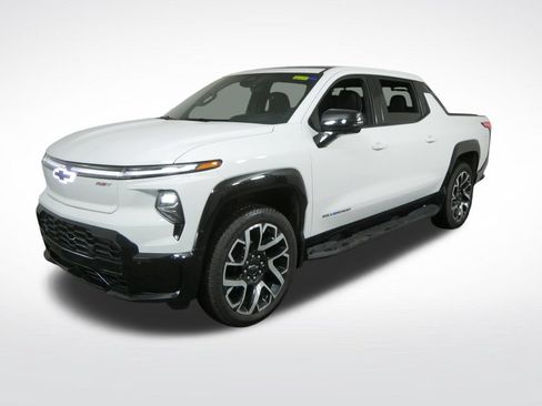 Used 2025 Chevrolet Silverado EV RST AWD/4WD image 7