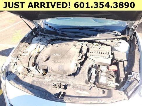 Used 2022 Nissan Maxima SV w/ Floor Mat Group image 6