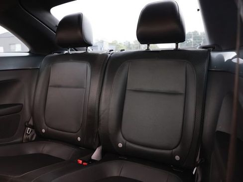 Used 2012 Volkswagen Beetle 2.5 FWD image 11
