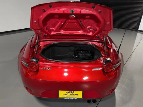 Used 2017 MAZDA MX-5 Miata RF Club RWD image 13