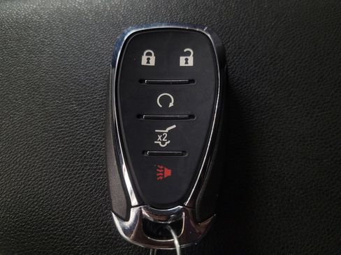 Used 2024 Chevrolet Equinox LT w/ LPO, Floor Liner Package FWD image 32