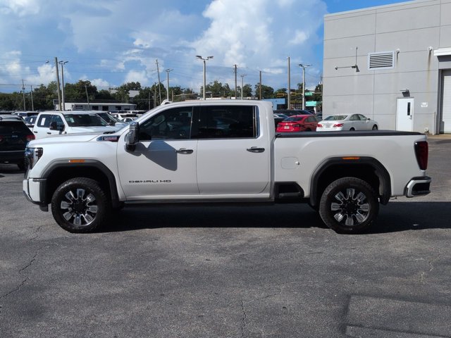 Used 2025 GMC Sierra 3500 Denali w/ Denali Reserve Package AWD/4WD image 9