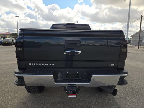 Used 2018 Chevrolet Silverado 2500 LTZ w/ Duramax Plus Package AWD/4WD image 4