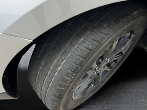 Used 2020 Chevrolet Equinox LT w/ LPO, Floor Liner Package FWD image 32