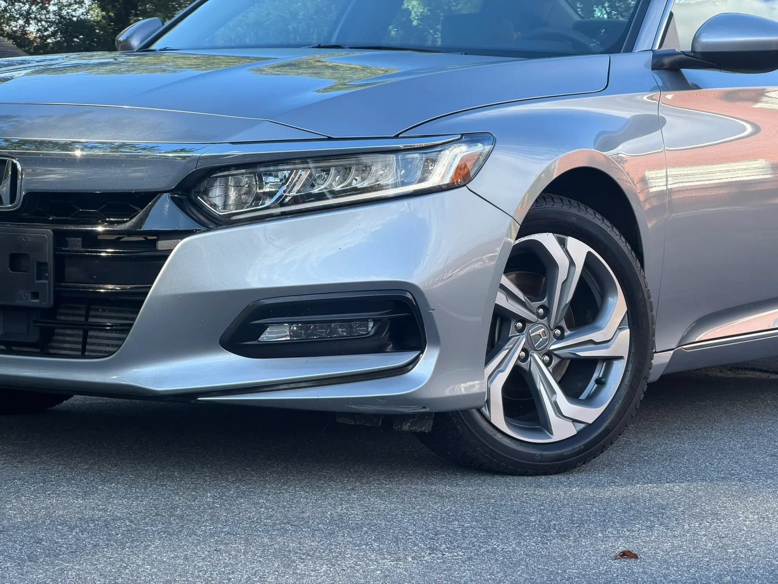 Used 2018 Honda Accord EX image 4