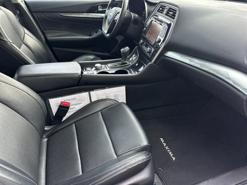 Used 2023 Nissan Maxima SV w/ Floor Mat Group FWD image 14