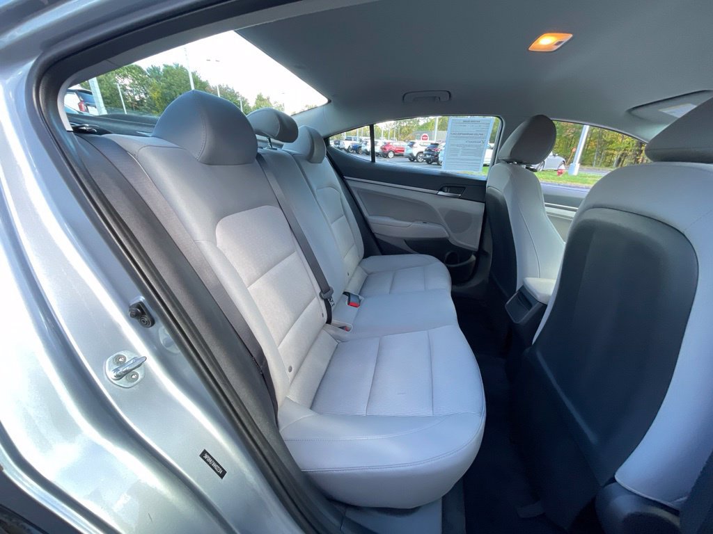 Used 2017 Hyundai Elantra SE FWD image 22