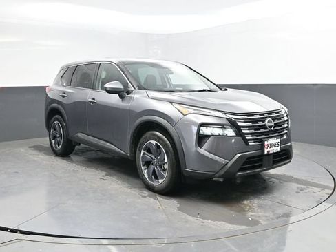 Used 2024 Nissan Rogue SV FWD image 5