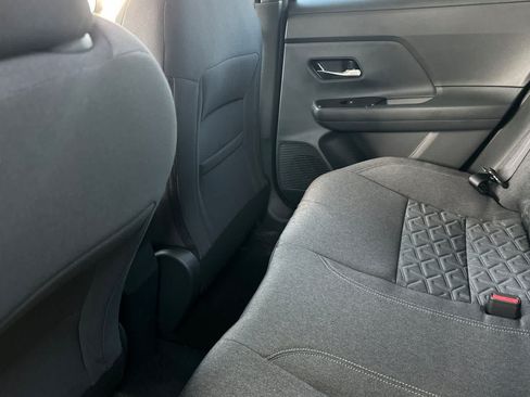 Used 2026 Nissan Kicks SV FWD image 5