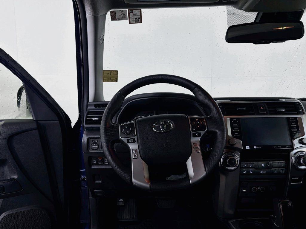 Used 2024 Toyota 4Runner Limited AWD/4WD image 20