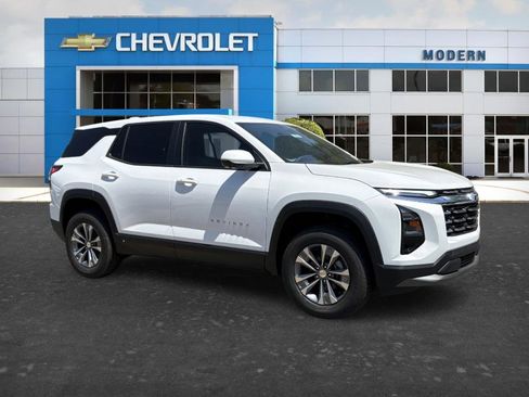 New 2026 Chevrolet Equinox LT w/ Safety and Technology Package FWD image 6