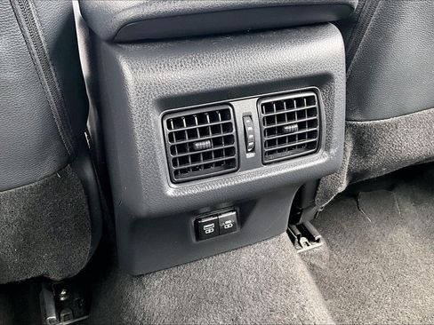 Used 2025 Toyota Camry SE FWD image 32