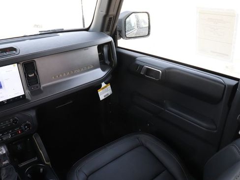 New 2025 Ford Bronco Badlands image 13