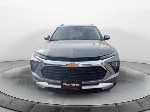 Used 2025 Chevrolet TrailBlazer LT AWD/4WD image 2