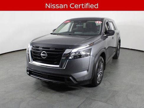 Certified 2024 Nissan Pathfinder S FWD image 2