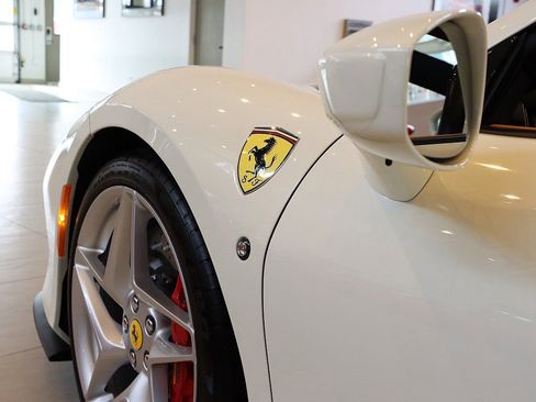 Certified 2022 Ferrari F8 Tributo image 47