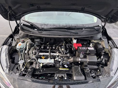 Used 2025 Nissan Versa SV FWD image 30