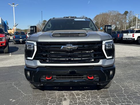 Certified 2025 Chevrolet Silverado 2500 LTZ w/ LTZ Plus Package image 3