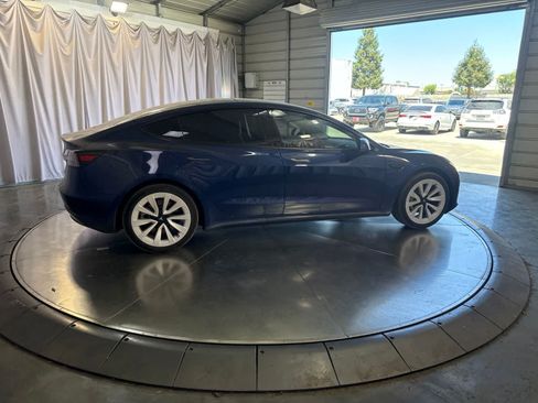 Used 2022 Tesla Model 3 Long Range AWD/4WD image 4