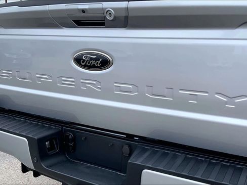 Certified 2024 Ford F250 Lariat w/ Lariat Ultimate Package image 28