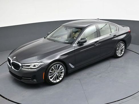 Used 2021 BMW 530i w/ Premium Package image 26