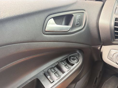 Used 2017 Ford Escape SE AWD/4WD image 24