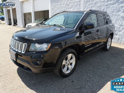 Used 2015 Jeep Compass Latitude AWD/4WD image 3