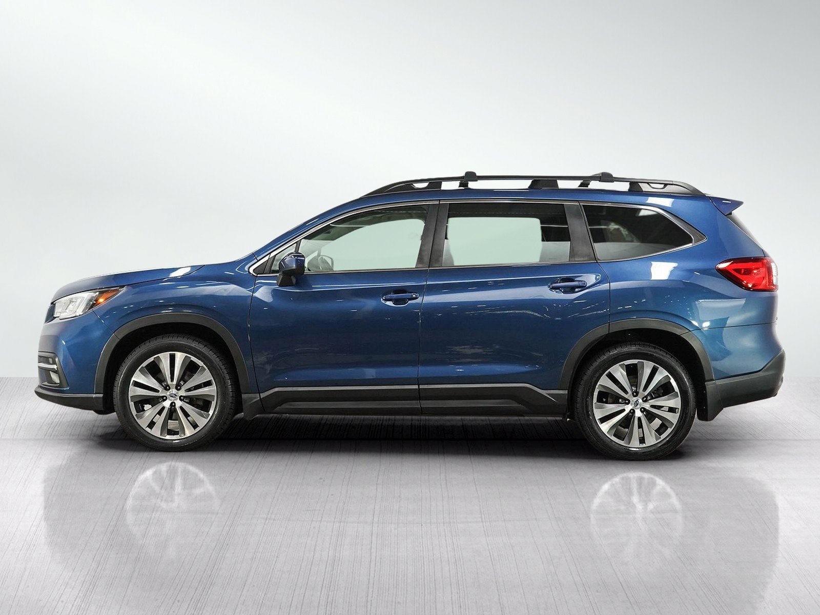 Used 2019 Subaru Ascent Premium AWD/4WD image 2
