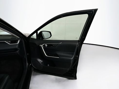 Used 2024 Toyota RAV4 LE image 29
