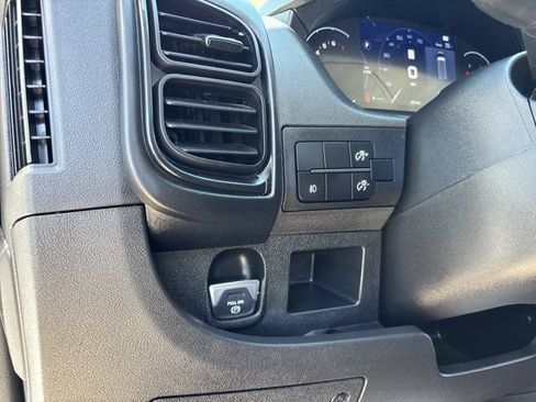 Used 2025 RAM ProMaster 2500 w/ U-Haul Equipment Group FWD image 18