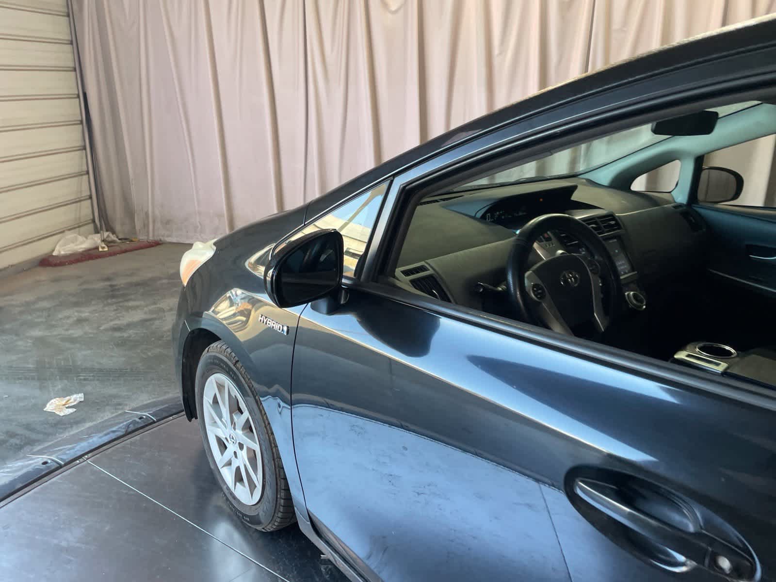 Used 2012 Toyota Prius V Three w/ Preferred Accessory Pkg FWD image 10