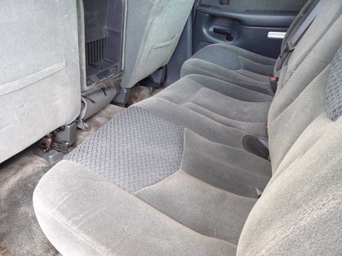 Used 2003 Chevrolet Avalanche 2WD image 23