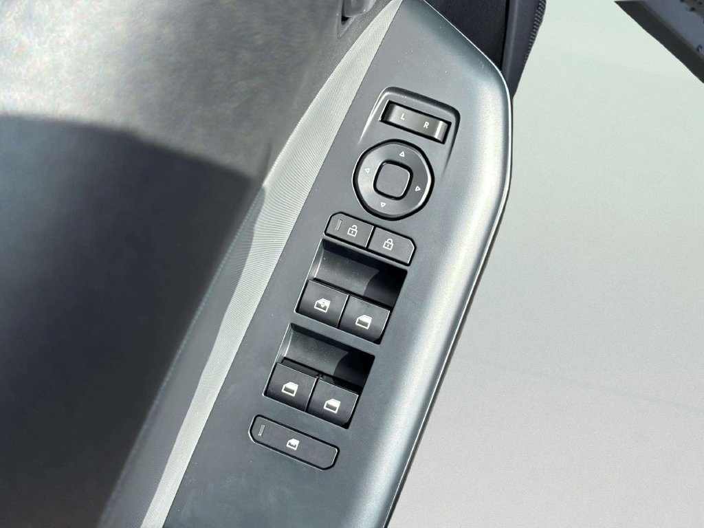 Certified 2025 Kia K4 FWD image 26