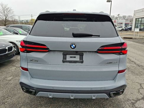 Used 2024 BMW X5 xDrive40i w/ M Sport Package image 5