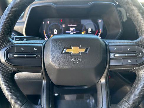 Used 2025 Chevrolet Colorado W/T image 21