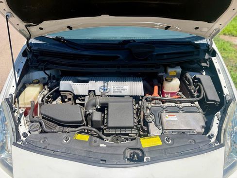 Used 2010 Toyota Prius One FWD image 9