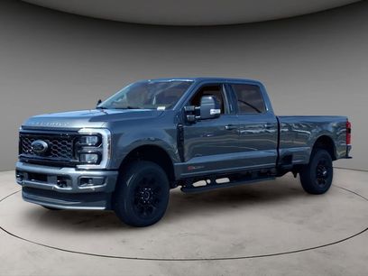 New 2026 Ford F350 Lariat w/ Black Appearance Package
