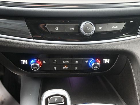 Used 2021 Buick Enclave Essence w/ Sound and Sites Package image 30