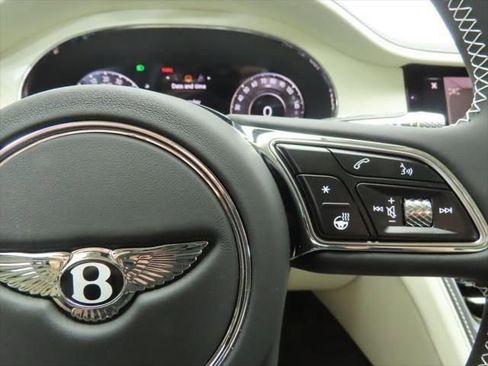 New 2026 Bentley Flying Spur Azure image 12