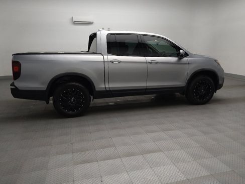 Used 2018 Honda Ridgeline Sport image 10