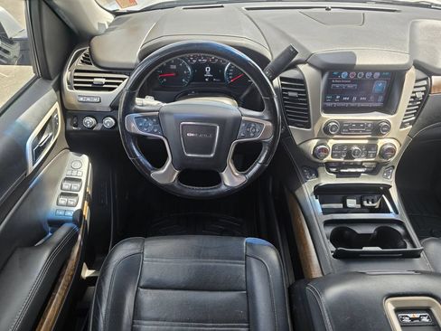 Used 2018 GMC Yukon XL Denali w/ Denali Ultimate Package AWD/4WD image 13