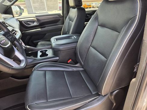 Used 2021 GMC Yukon SLT w/ SLT Luxury Package RWD image 4