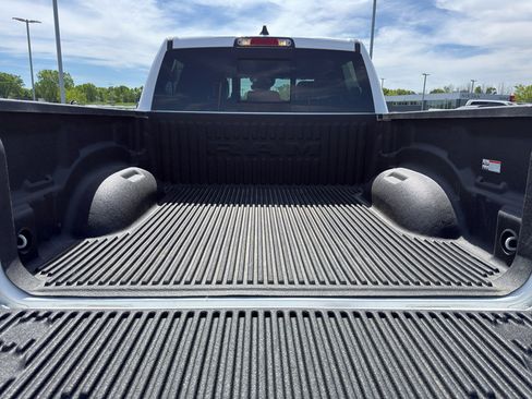 Used 2024 RAM 1500 Laramie AWD/4WD image 8
