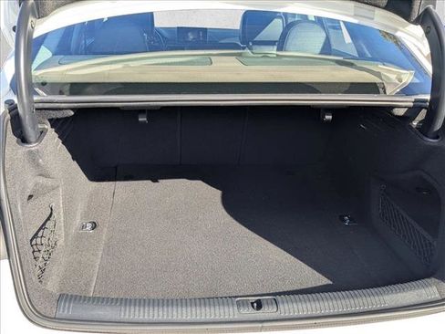 Used 2017 Audi A4 2.0T Premium image 6