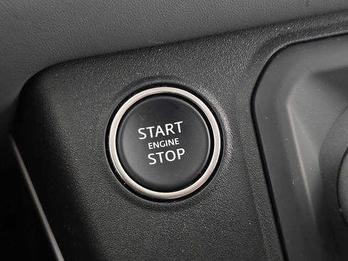 Used 2025 Land Rover Defender 110 X-Dynamic SE image 31